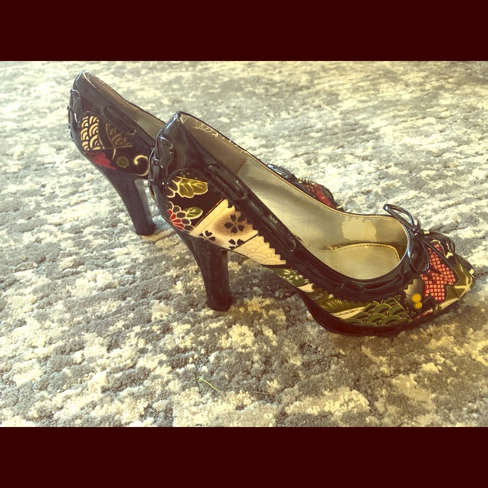 Kenneth Cole Unlisted Heels